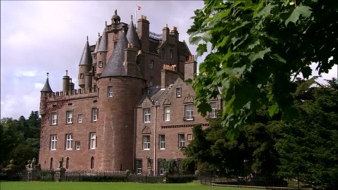 Castillo de Glamis en Escocia jardin