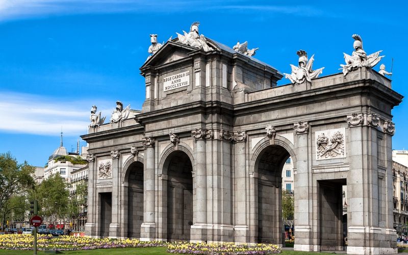 Lee más sobre el artículo La Puerta de Alcalá en Madrid, España