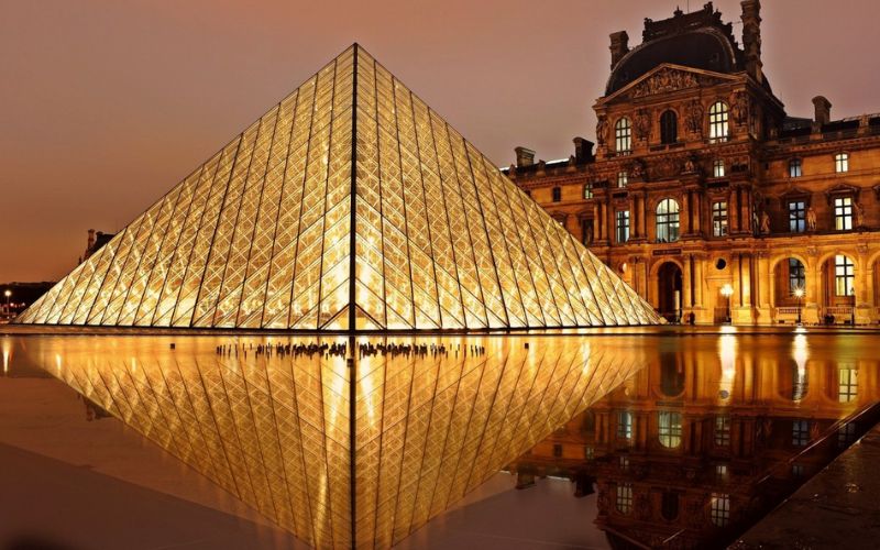 Lee más sobre el artículo El museo del Louvre en París en Francia