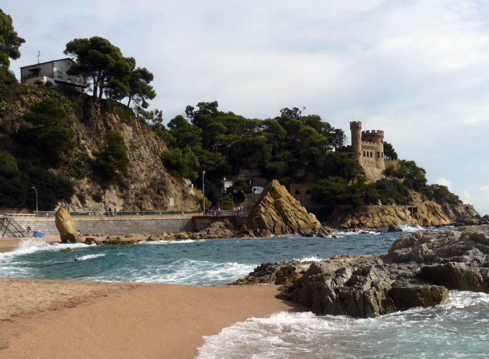 Lee más sobre el artículo ¿Qué ver en Lloret de Mar? – Chollos de última hora en apartamentos