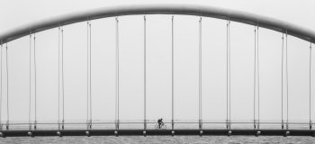 Lee más sobre el artículo Descubriendo las maravillas del mundo sobre dos ruedas: 5 ventajas de viajar en bicicleta