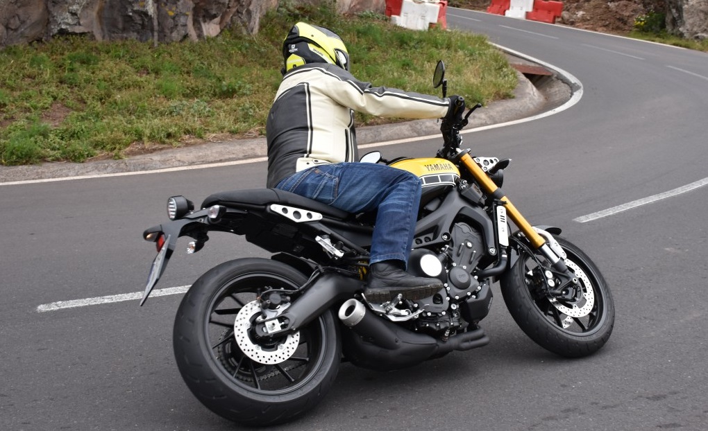 Lee más sobre el artículo Viajar por Tenerife en moto