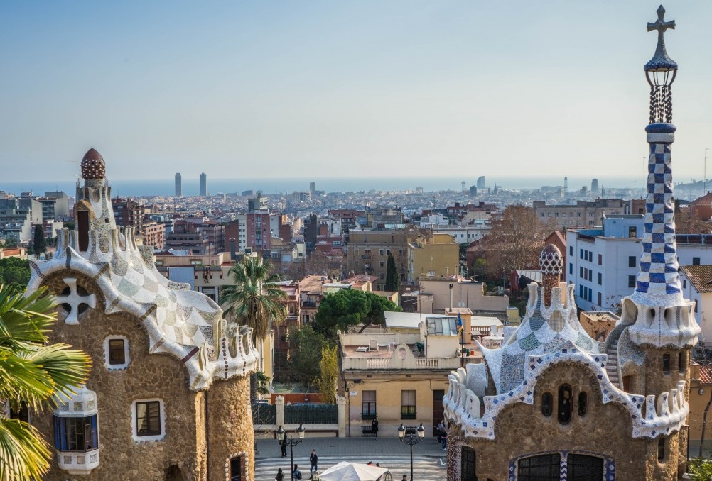 Lee más sobre el artículo ¿Por qué visitar la ciudad de Barcelona?