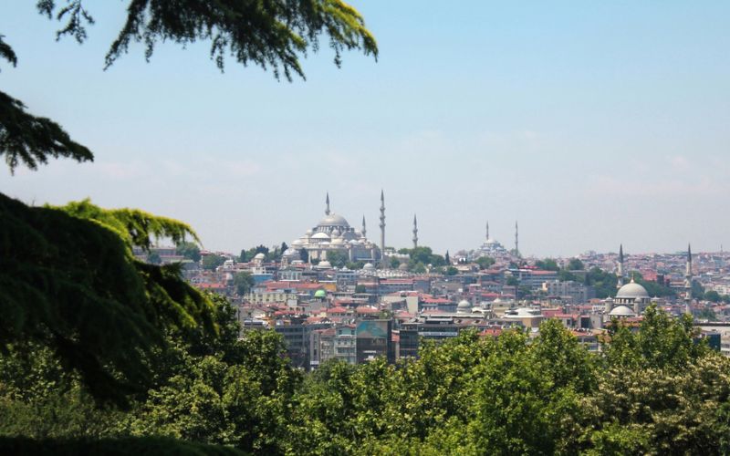 Lee más sobre el artículo Descubre los secretos de Estambul con un servicio de tour privado