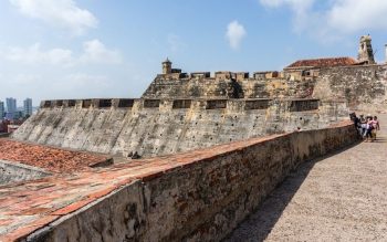 Lee más sobre el artículo Descubrir Cartagena de Indias – Un viaje inolvidable por el corazón de Colombia
