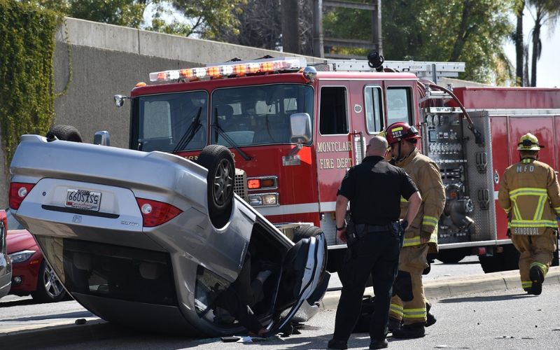 Lee más sobre el artículo ¿Qué hacer en caso de un accidente de tráfico durante un viaje?