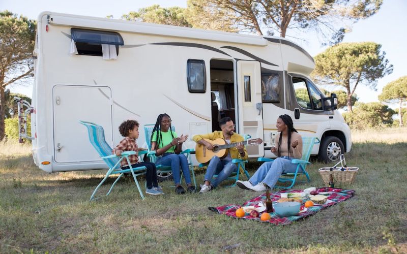 Lee más sobre el artículo Descubrir Europa en Motorhome: Guía esencial para viajeros sudamericanos