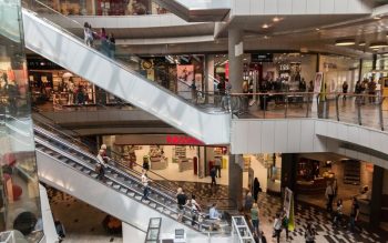 Lee más sobre el artículo Los 5 mejores centros comerciales de Sevilla para una jornada de compras