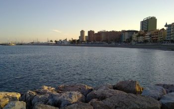 Lee más sobre el artículo La costa del Sol en barco: Experiencias náuticas en la provincia de Málaga