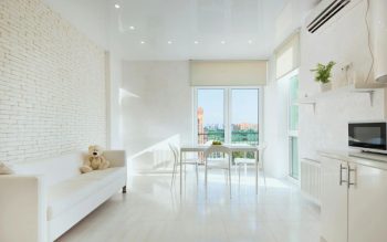 Lee más sobre el artículo ¿Cómo elegir un techo tensado para un apartamento turístico?