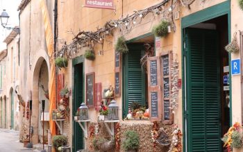 Lee más sobre el artículo Los mejores restaurantes de Palma de Mallorca: Un viaje gastronómico a la capital mallorquina