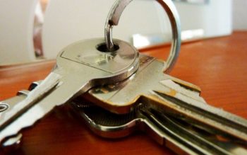 Lee más sobre el artículo ¿Cómo convertir tu vivienda en Almería en un alquiler vacacional de calidad?