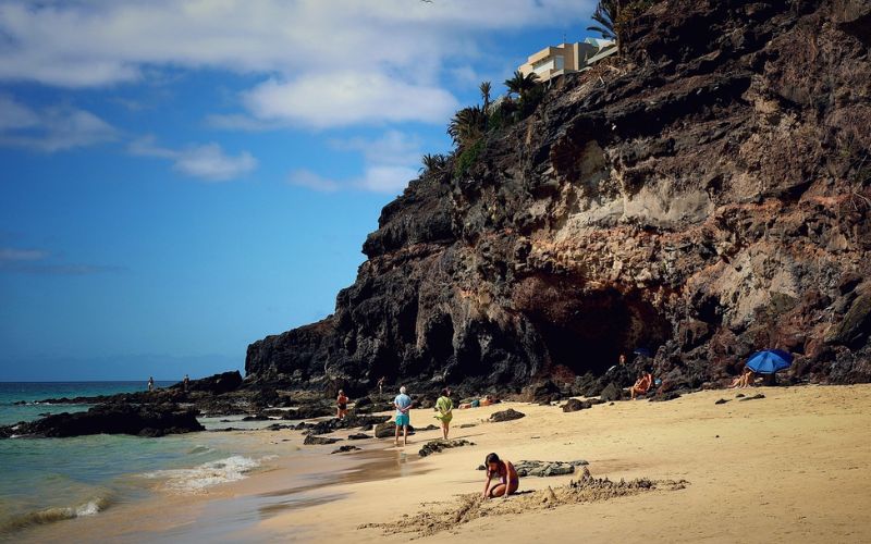 Lee más sobre el artículo 5 motivos irresistibles para mudarse a las islas Canarias